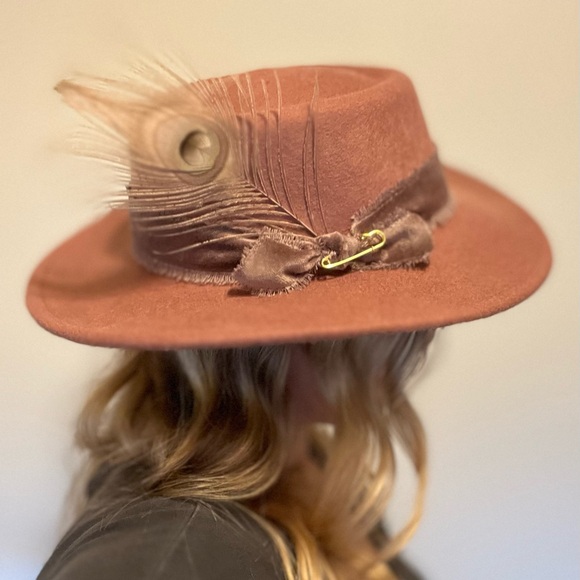 Custom hat - Picture 5 of 6